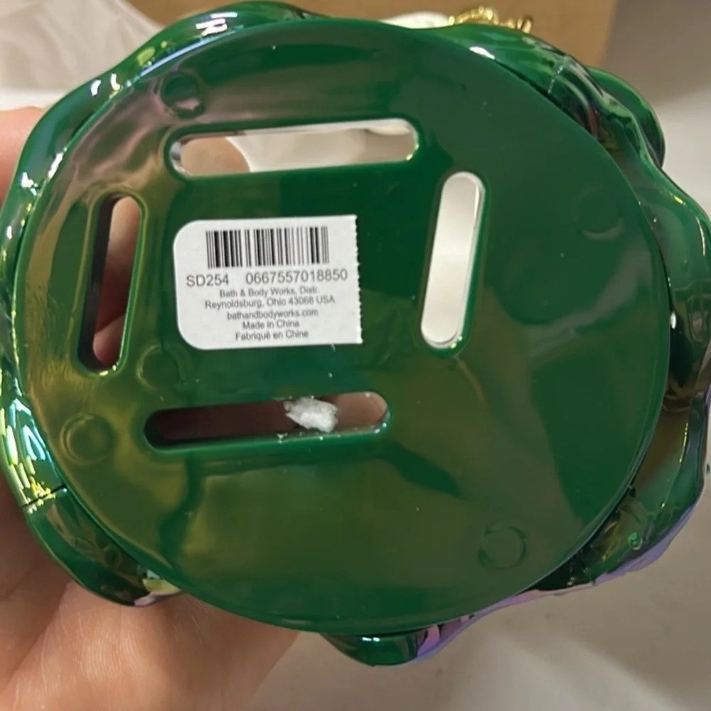 Bath and Body Works Halloween collection 2022 ivy hands soap holder New